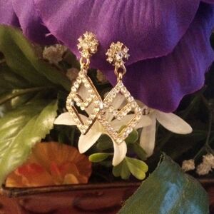 Elegant Gold and Silver Diamond-Shaped Earrings